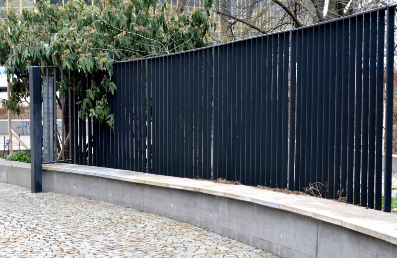 Steel Fence Construction in Pearland, TX
